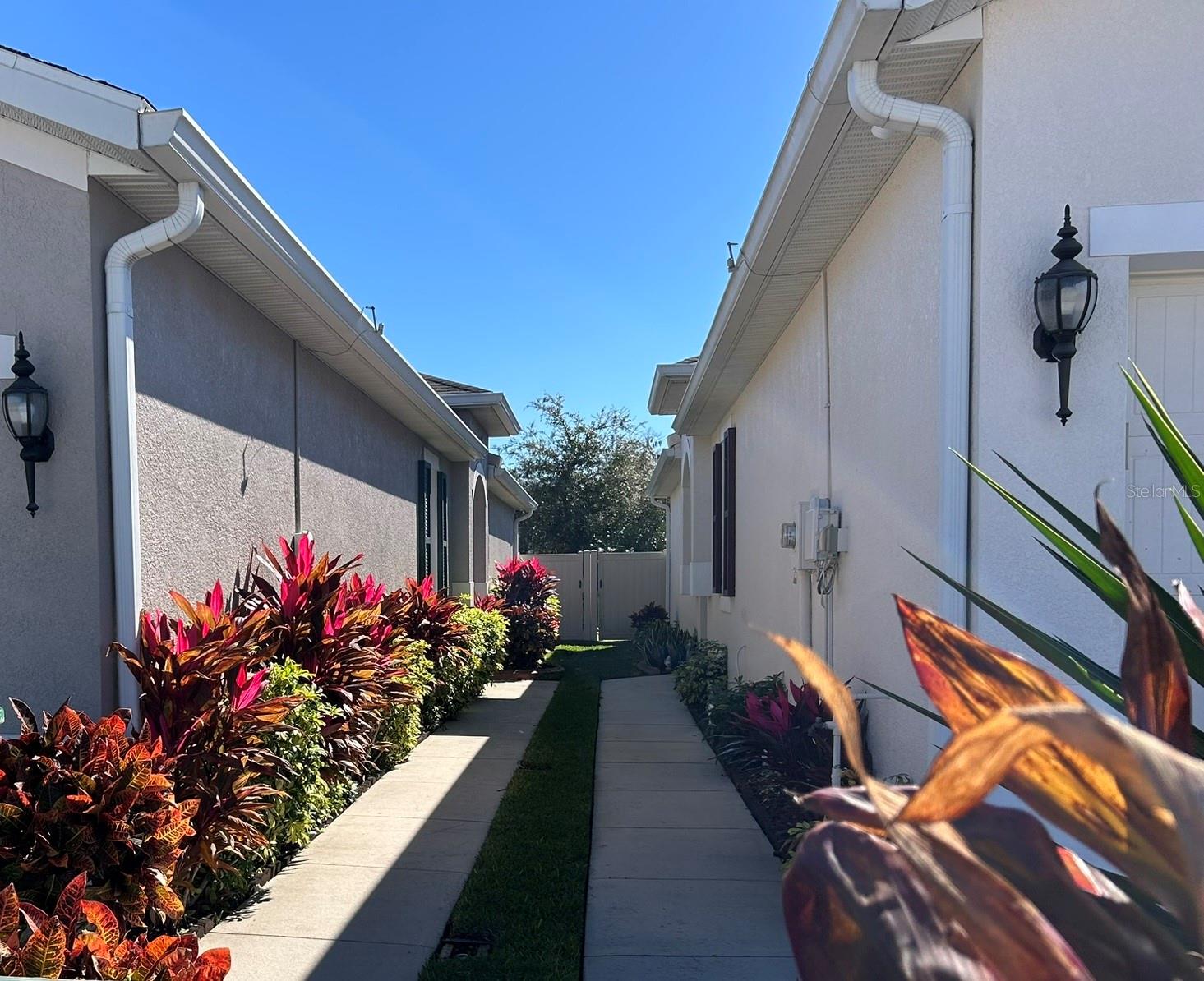 Image 2 of 11 For 10647 Heron Hideaway Loop