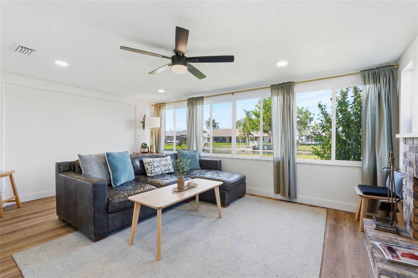 Image 24 of 32 For 3627 Ortona Drive