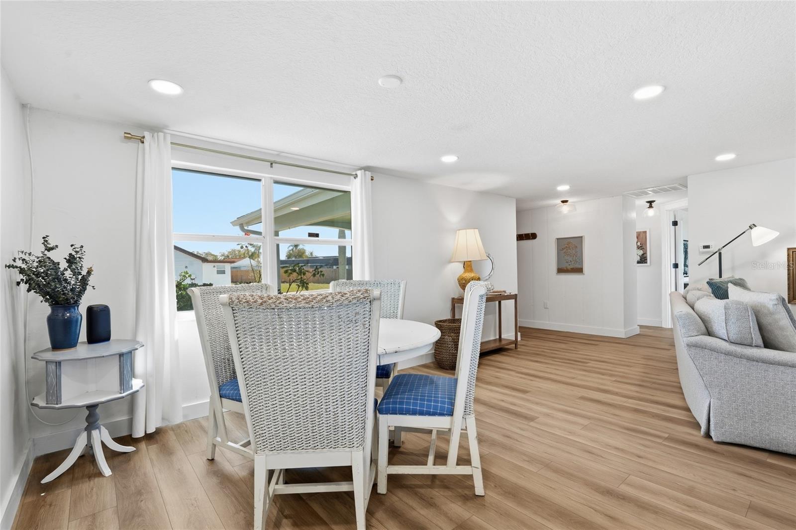 Image 4 of 32 For 3627 Ortona Drive