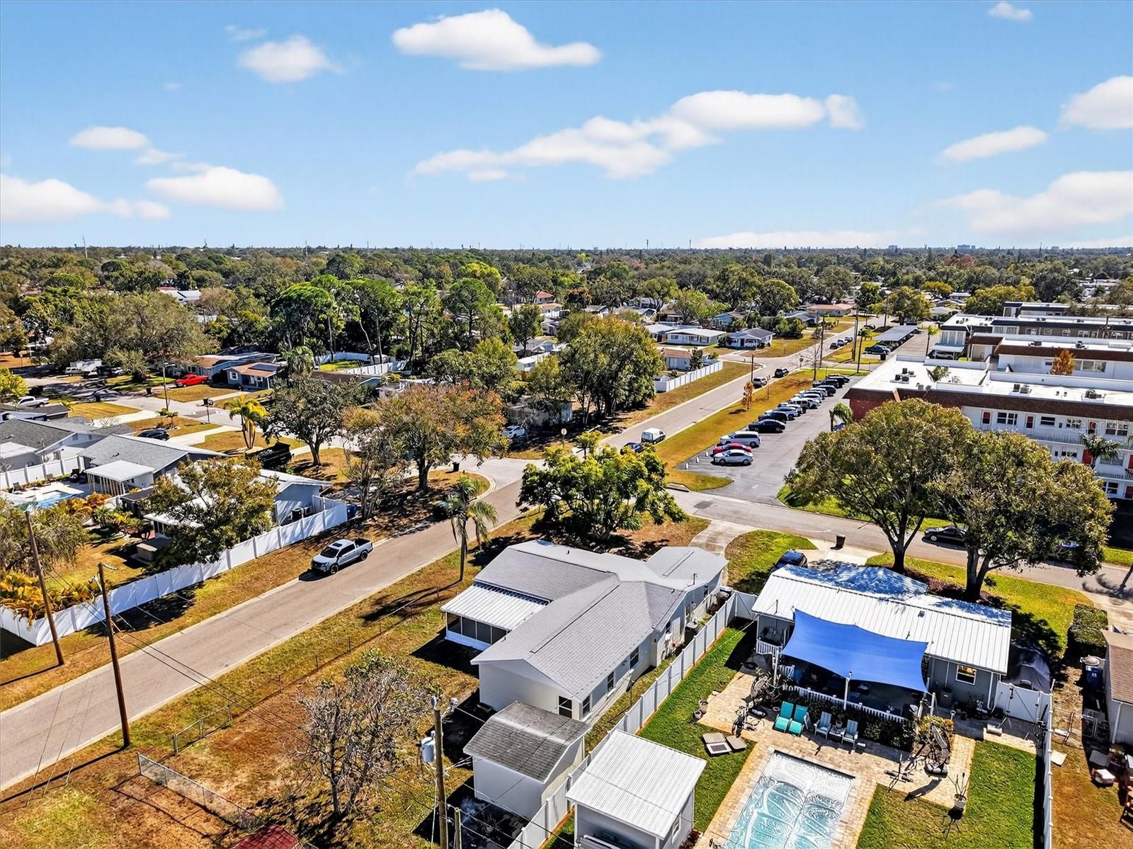 Listing photo id 31 for 5701 14th Avenue N