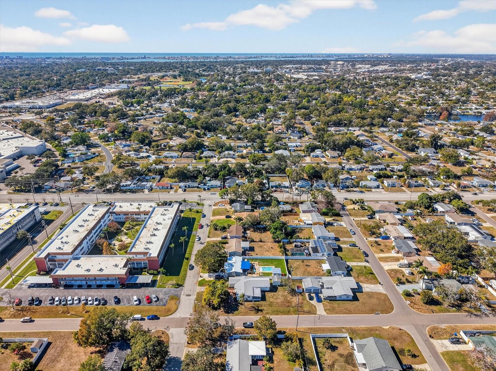 Listing photo id 36 for 5701 14th Avenue N