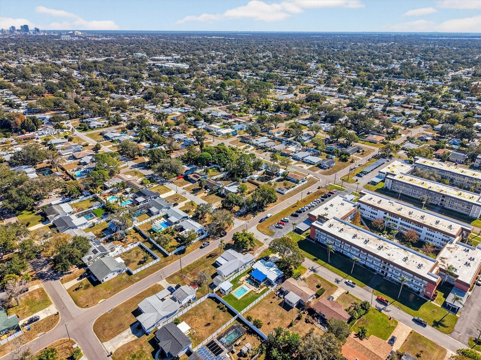 Listing photo id 41 for 5701 14th Avenue N