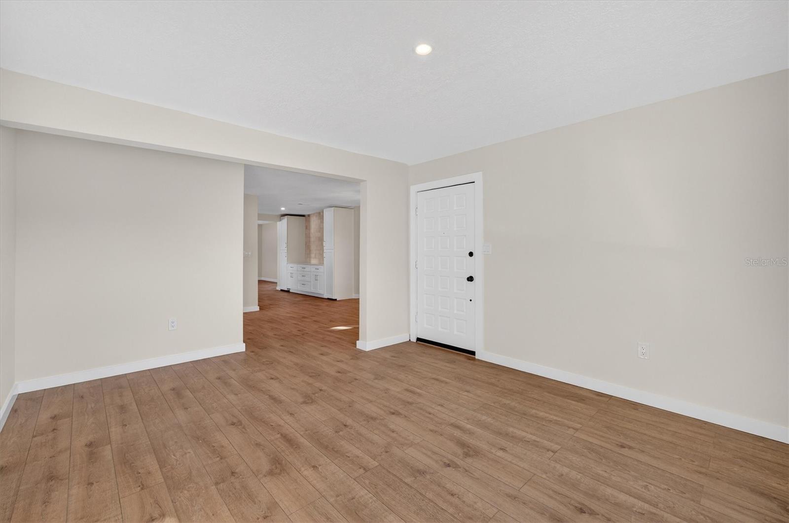 Listing photo id 6 for 5701 14th Avenue N