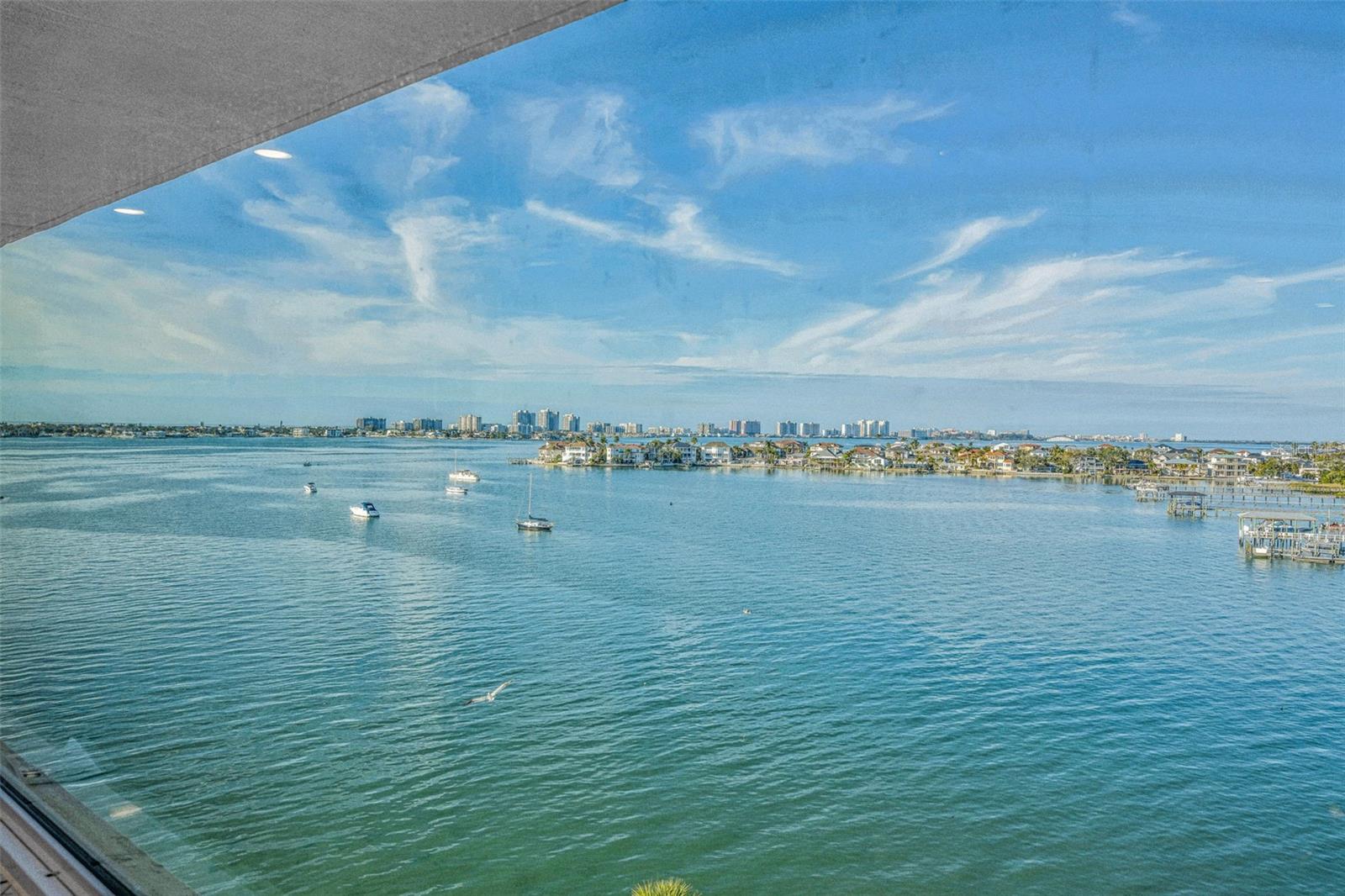 Image 13 of 68 For 100 Bluff View Drive 604c