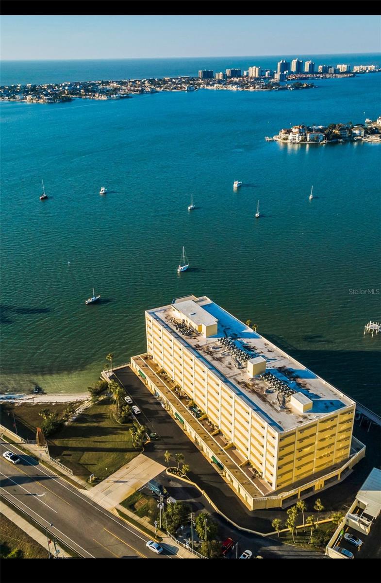 Image 18 of 68 For 100 Bluff View Drive 604c