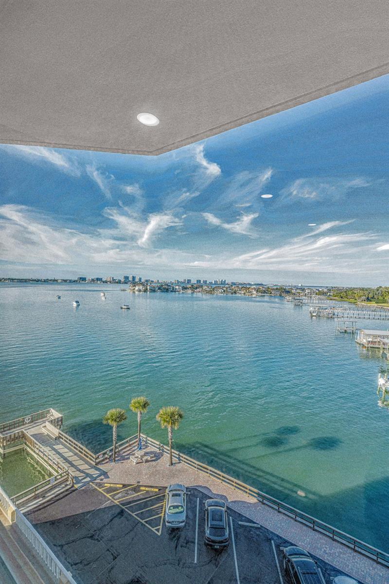 Image 26 of 68 For 100 Bluff View Drive 604c