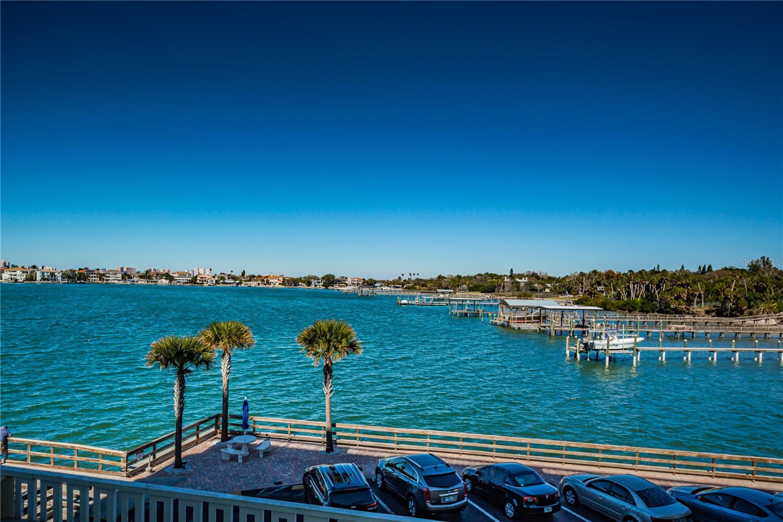 Image 40 of 68 For 100 Bluff View Drive 604c