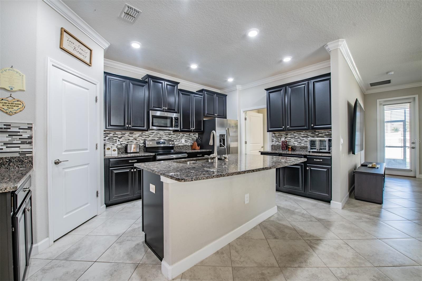 Image 21 of 77 For 32123 Goddard Drive