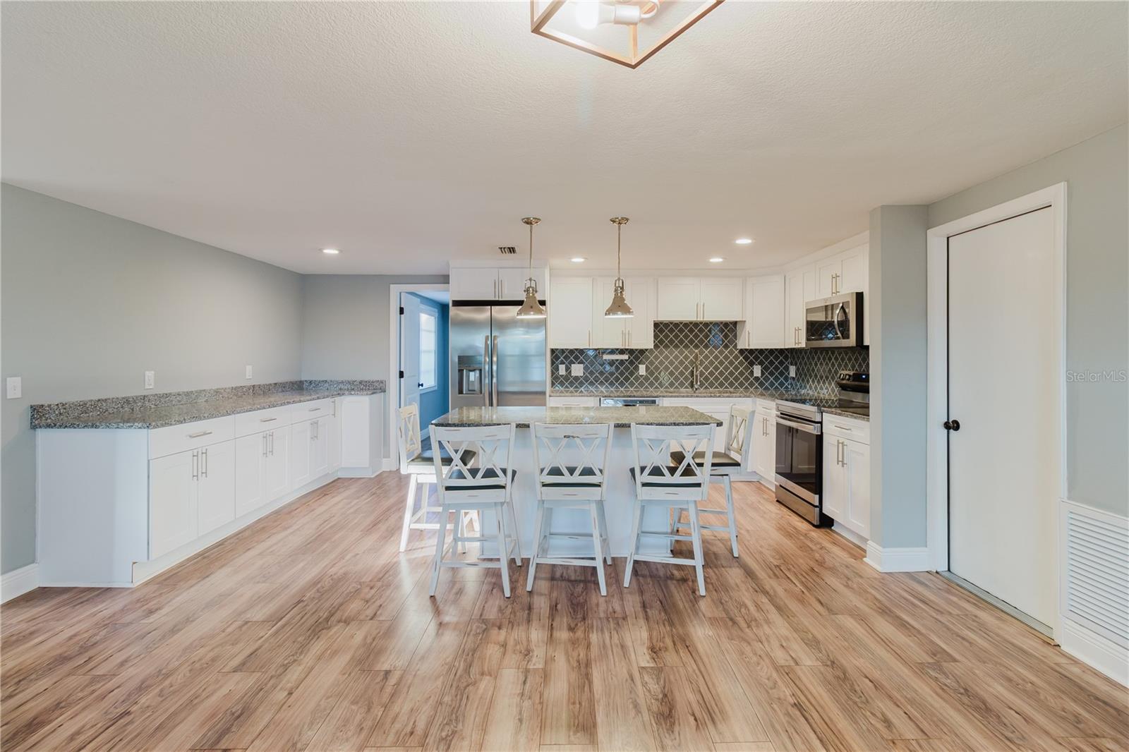 Image 11 of 54 For 6629 Albemarle Parkway