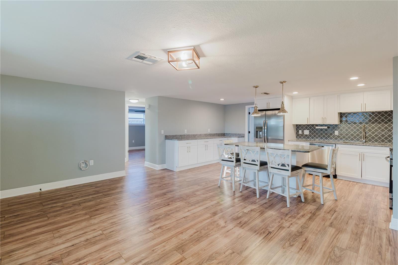 Image 12 of 54 For 6629 Albemarle Parkway