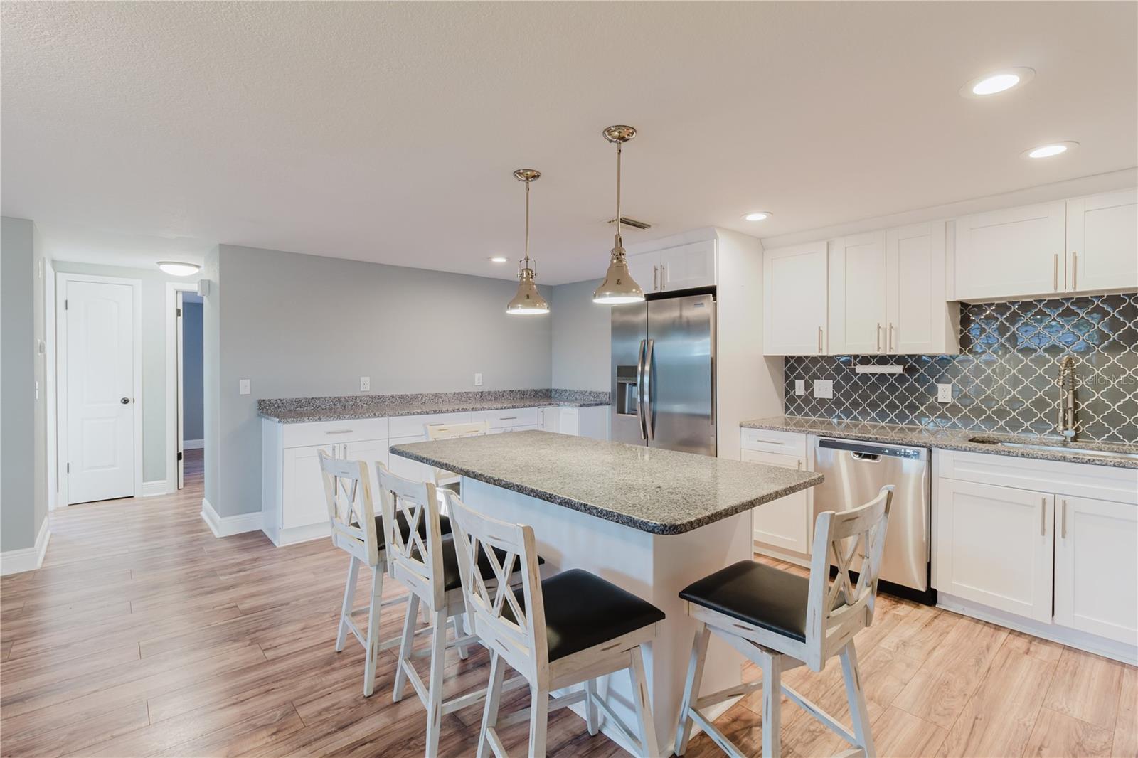 Image 13 of 54 For 6629 Albemarle Parkway