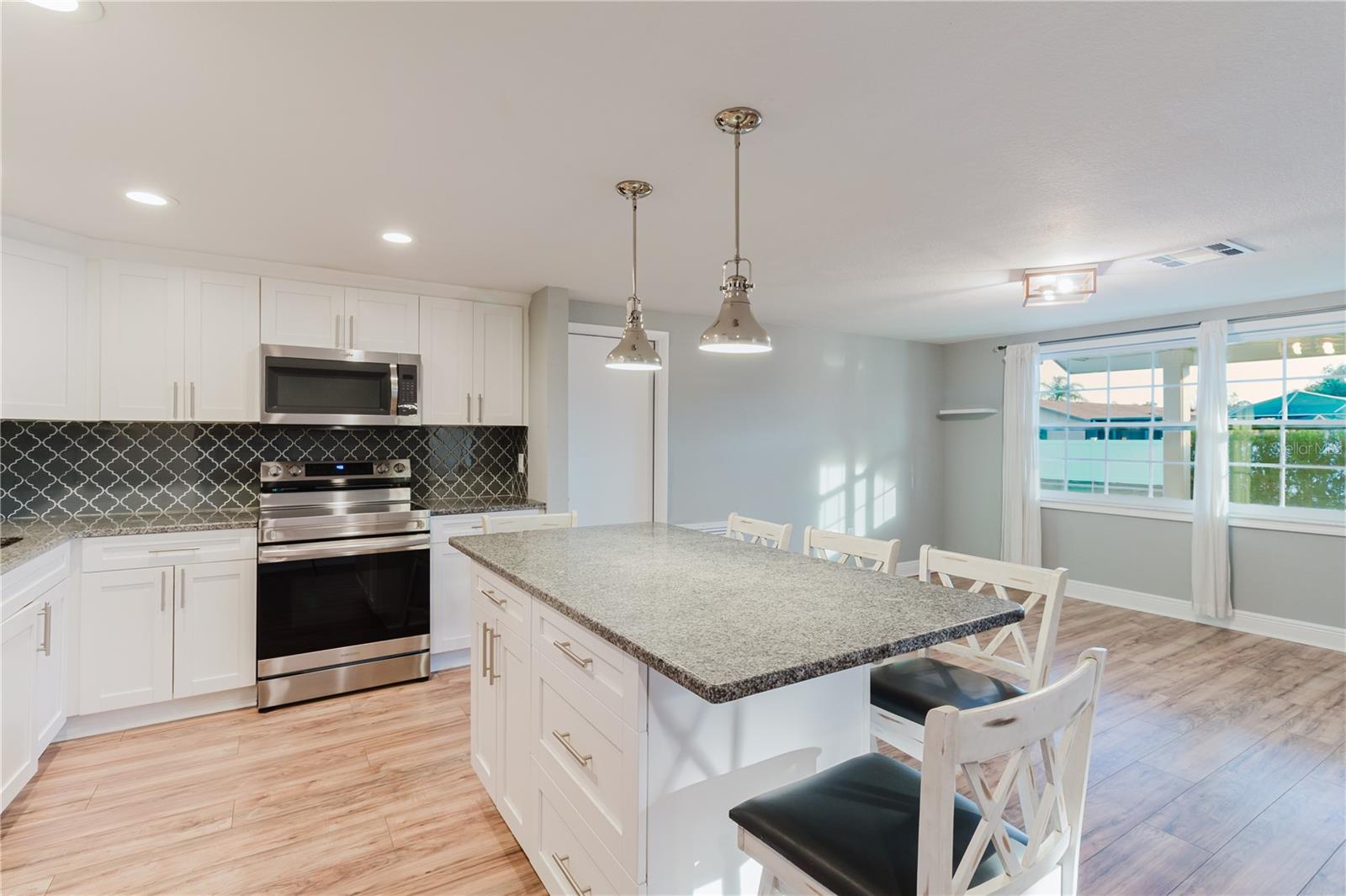 Image 16 of 54 For 6629 Albemarle Parkway