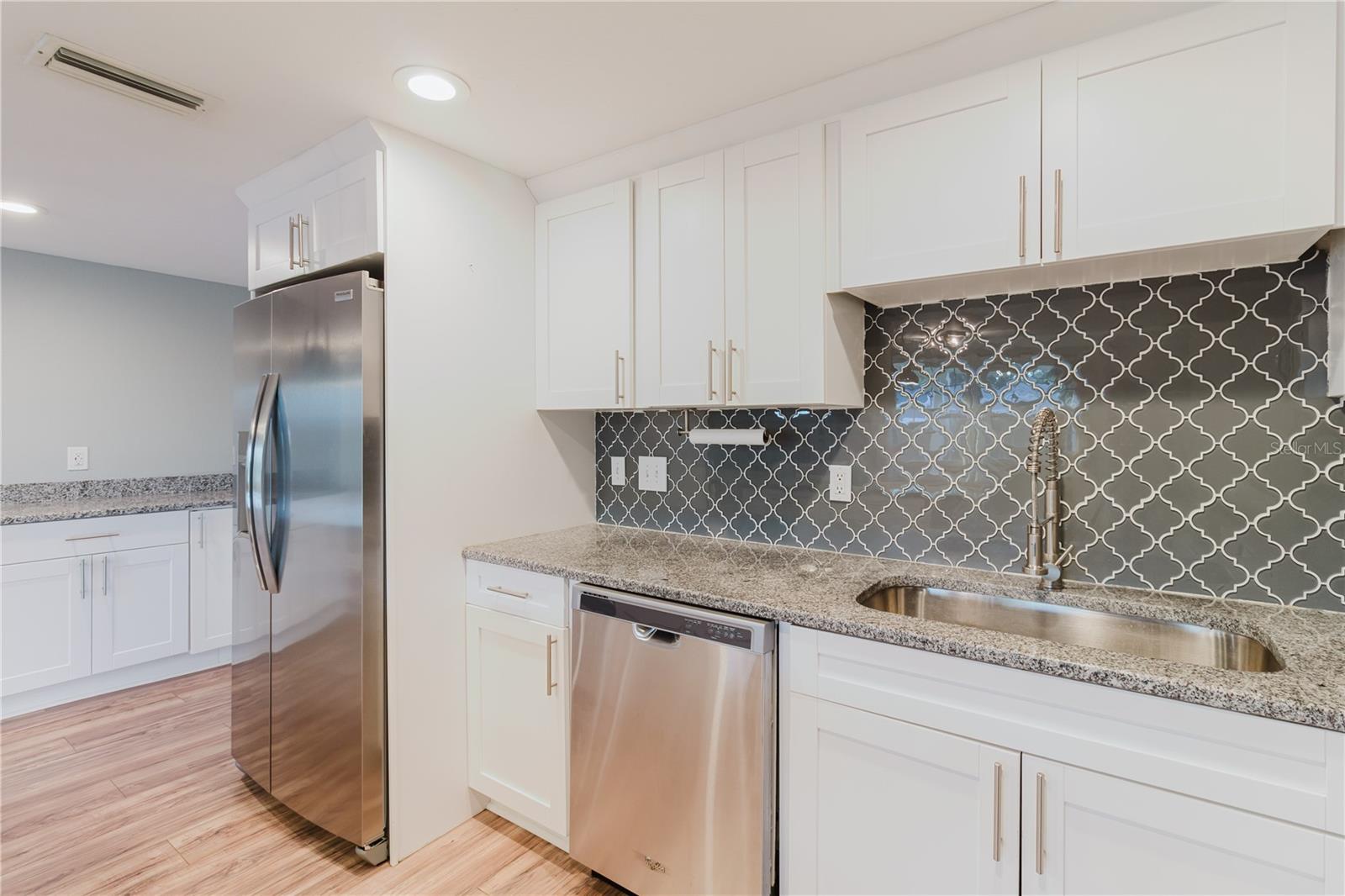 Image 20 of 54 For 6629 Albemarle Parkway