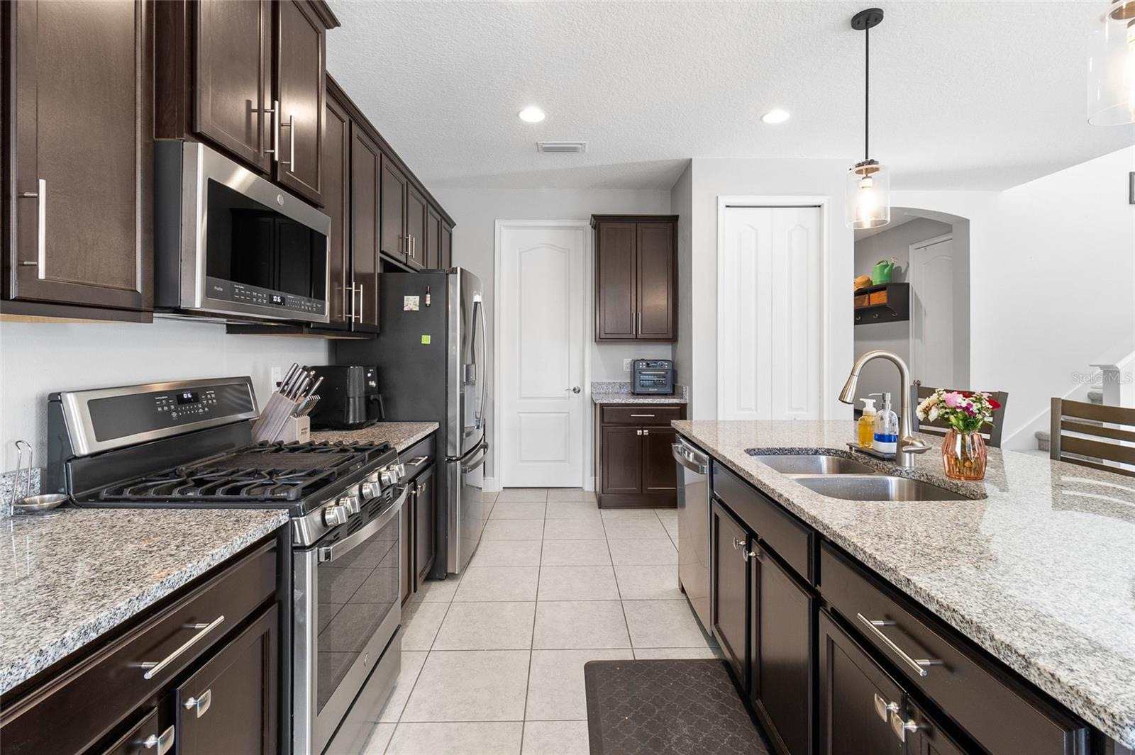 Image 10 of 37 For 19852 Lonesome Pine Drive