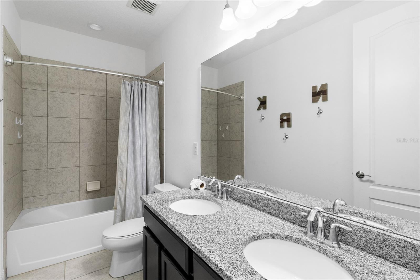 Image 25 of 37 For 19852 Lonesome Pine Drive