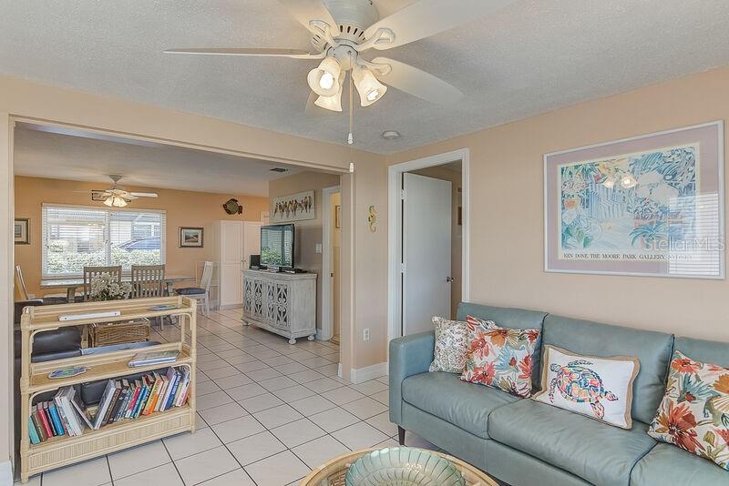 Image 12 of 30 For 6020 Midnight Pass Road 1