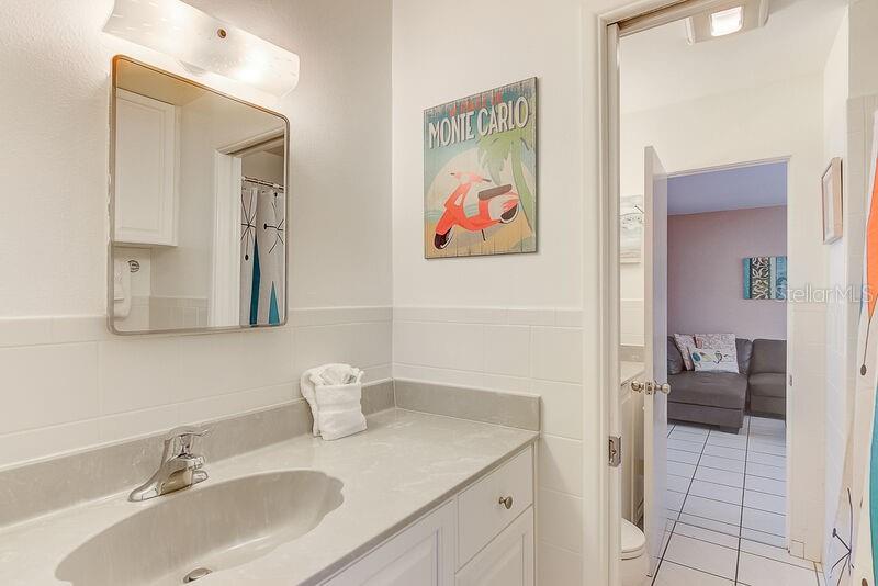 Image 19 of 30 For 6020 Midnight Pass Road 1