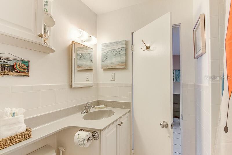 Image 23 of 30 For 6020 Midnight Pass Road 1