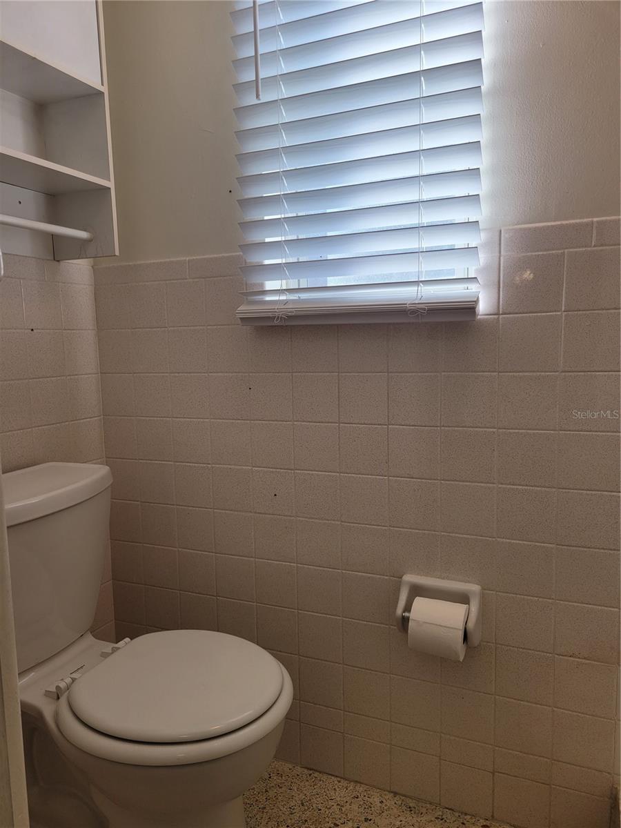 Image 17 of 20 For 1820 Martin Street