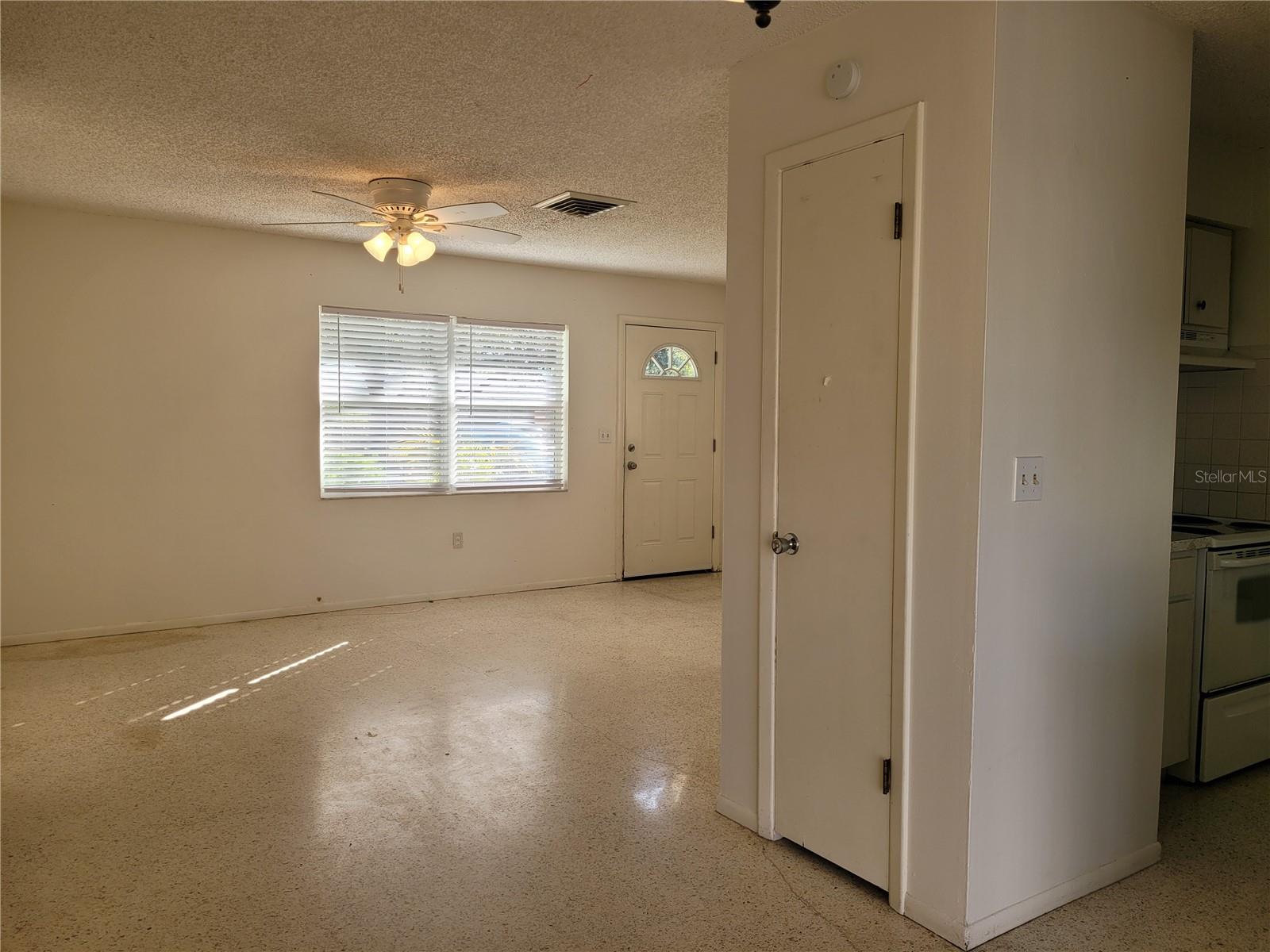 Image 3 of 20 For 1820 Martin Street