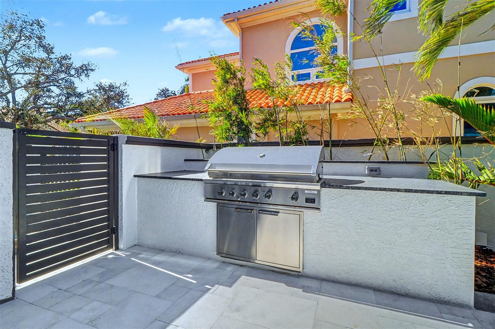 Image 36 of 42 For 4635 Dolphin Cay Lane S