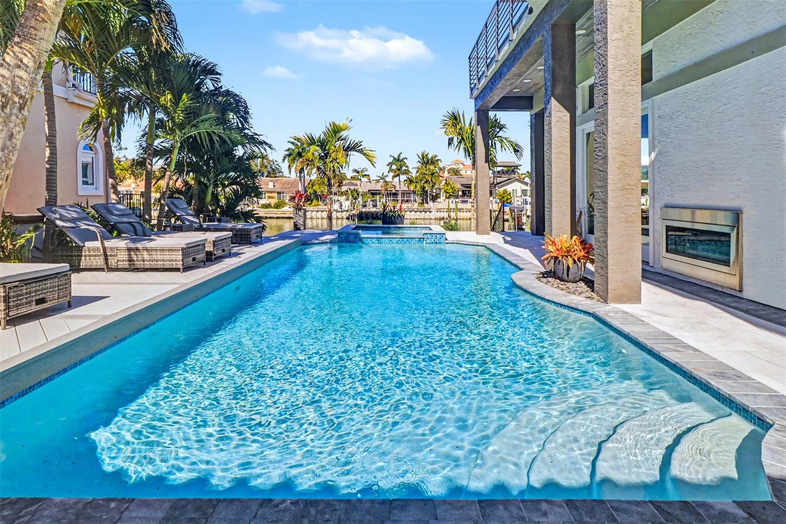 Image 37 of 42 For 4635 Dolphin Cay Lane S