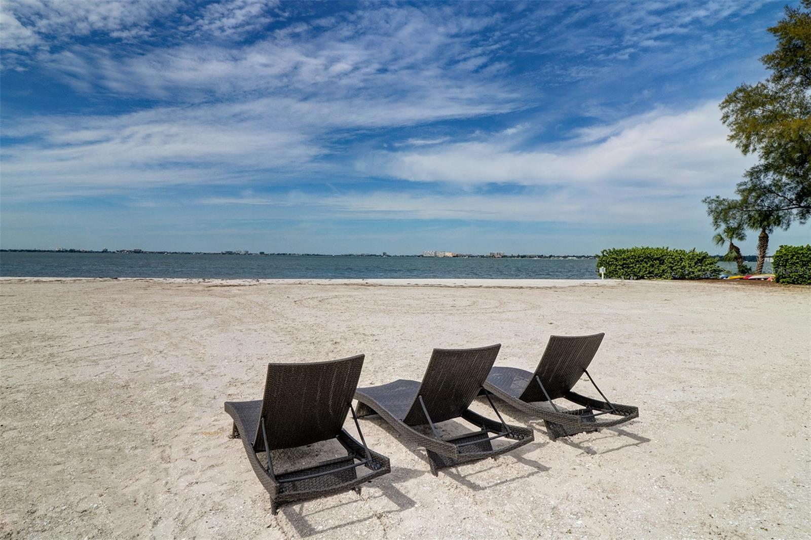 Image 42 of 42 For 4635 Dolphin Cay Lane S