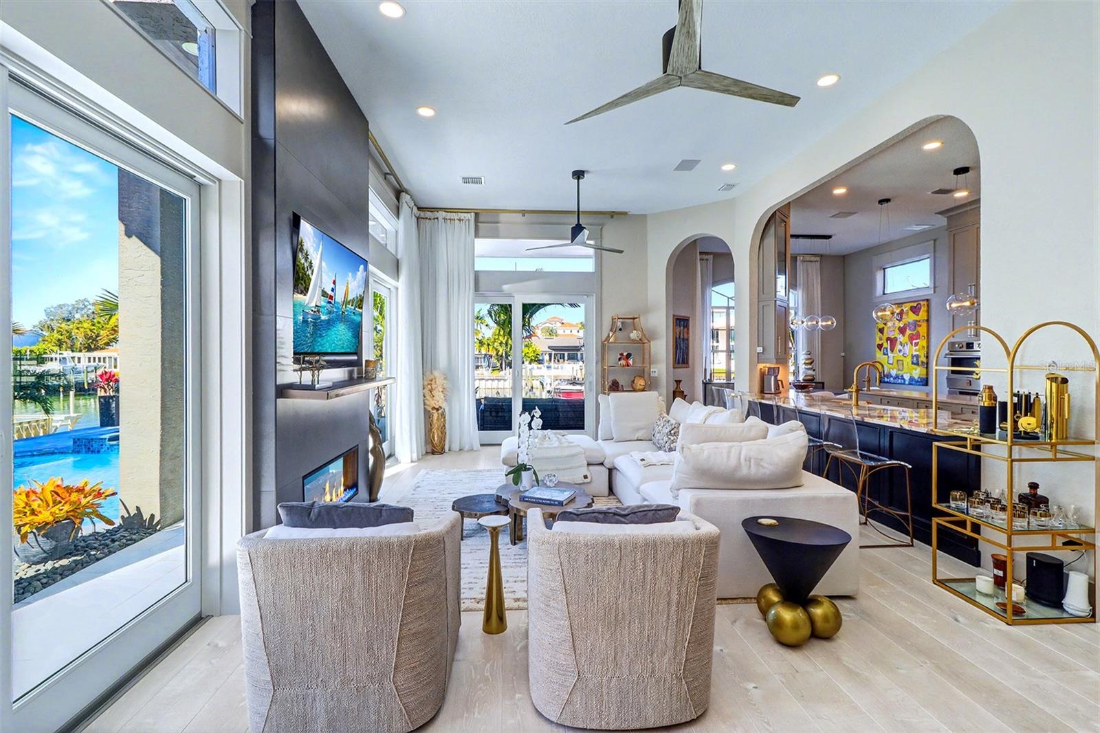 Image 6 of 42 For 4635 Dolphin Cay Lane S