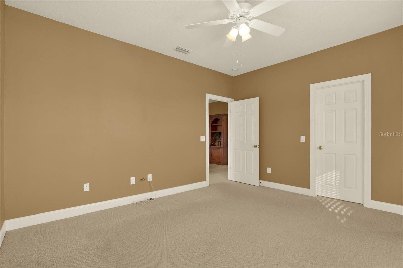 Image 33 of 64 For 3511 Heards Ferry Drive