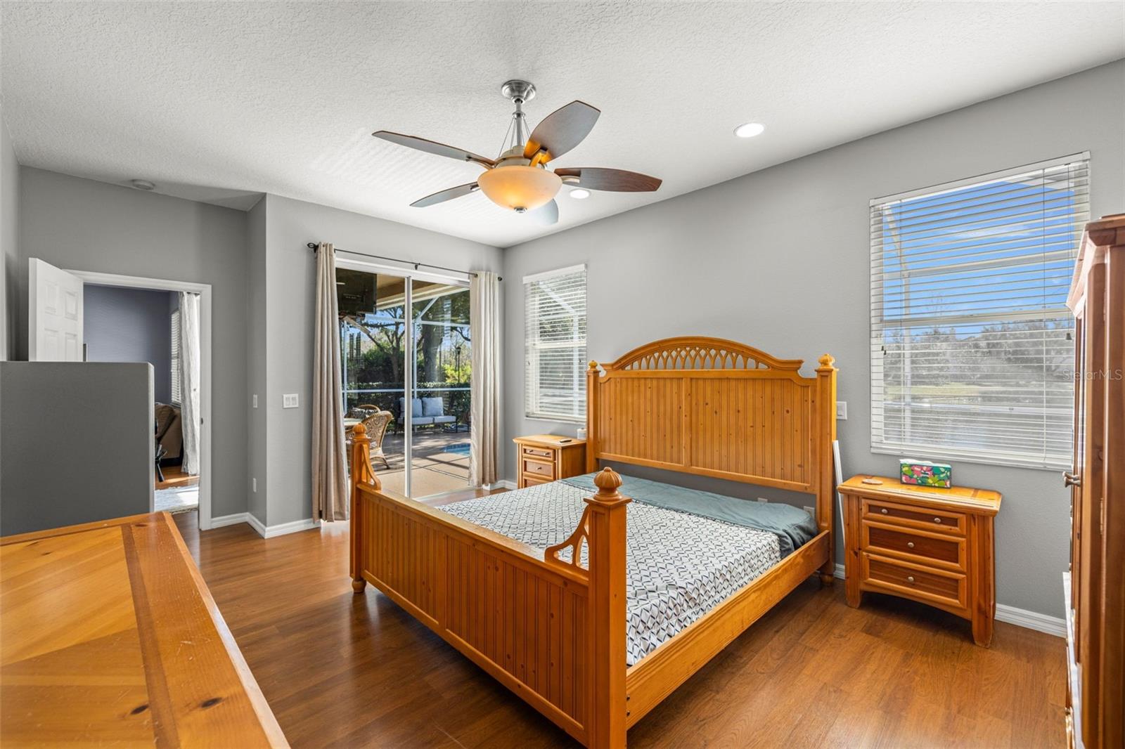 Image 14 of 26 For 8425 Fenwick Avenue