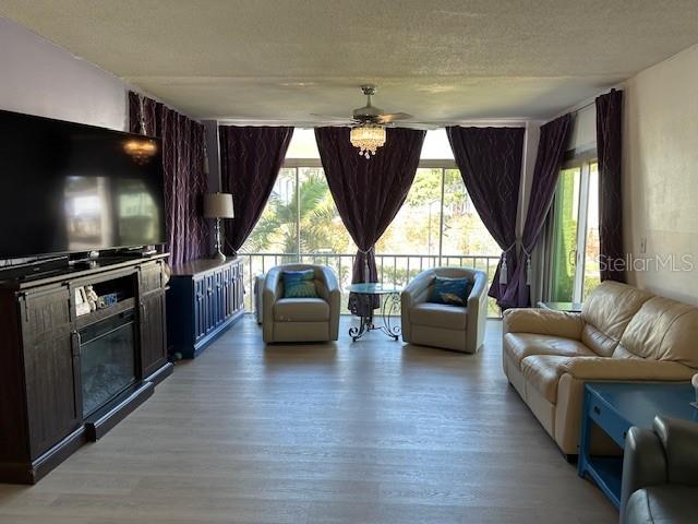 Image 17 of 34 For 19029 Us Highway 19 N 3-7