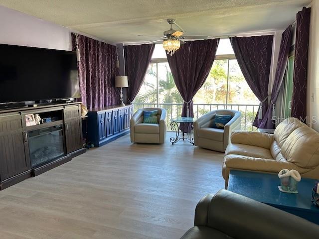 Image 9 of 34 For 19029 Us Highway 19 N 3-7