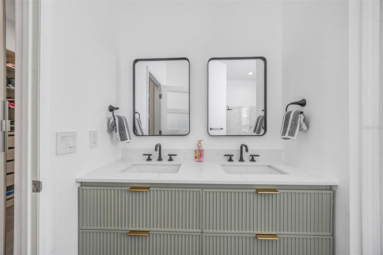 Image 22 of 74 For 22239 Yachtclub Terrace