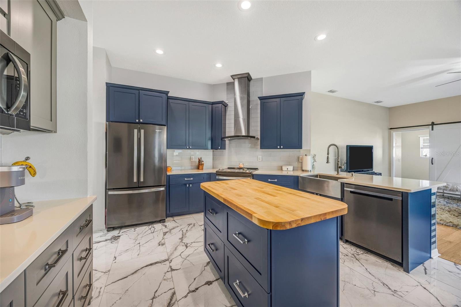 Image 28 of 74 For 22239 Yachtclub Terrace