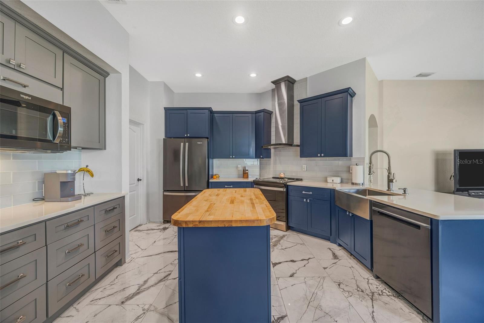 Image 35 of 74 For 22239 Yachtclub Terrace