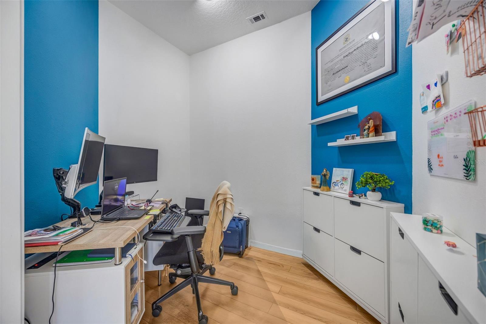 Image 5 of 74 For 22239 Yachtclub Terrace