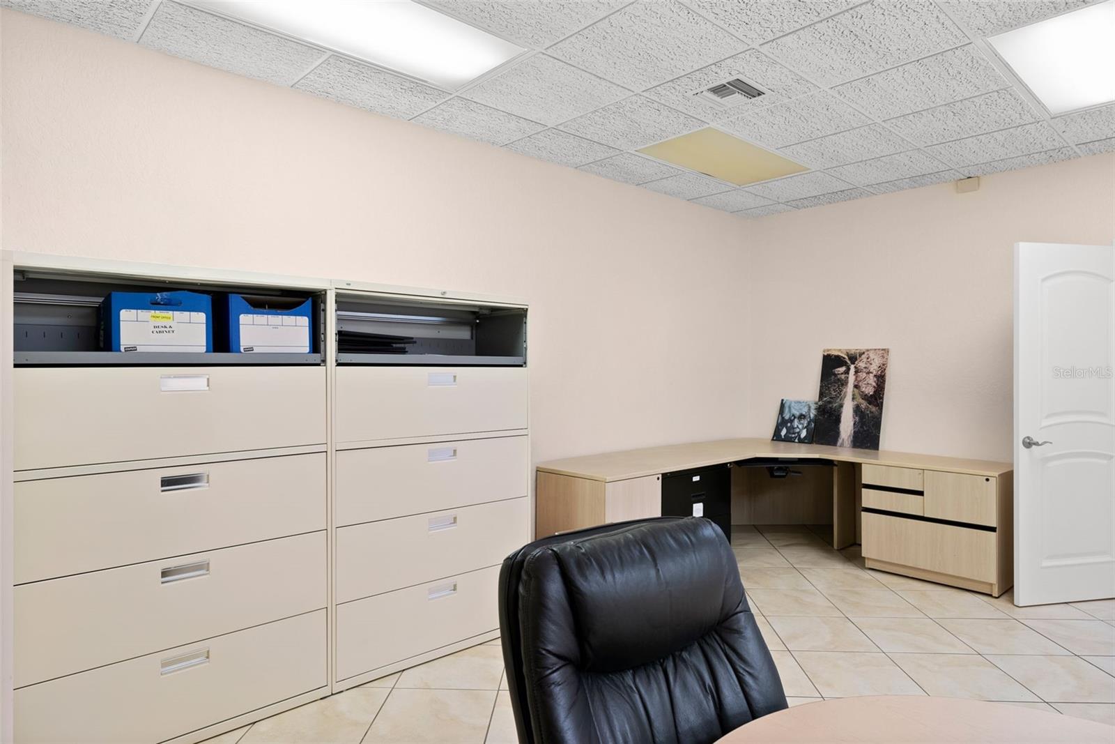 Image 17 of 22 For 611 Druid Road E 302