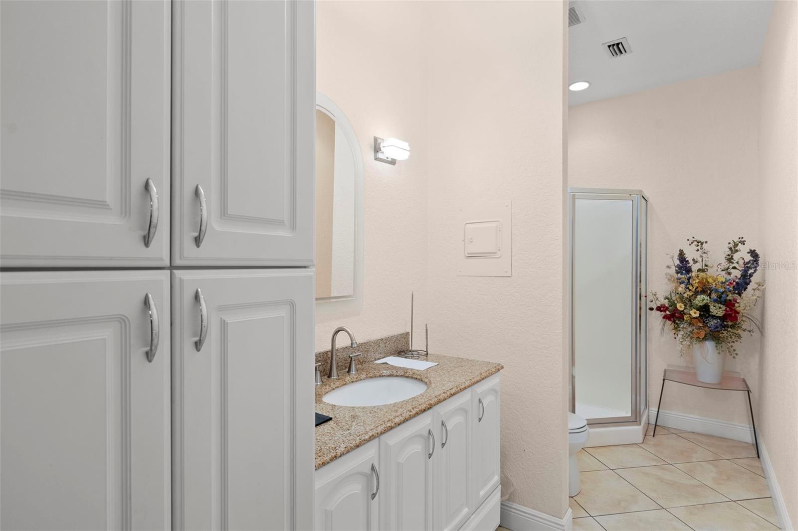 Image 20 of 22 For 611 Druid Road E 302