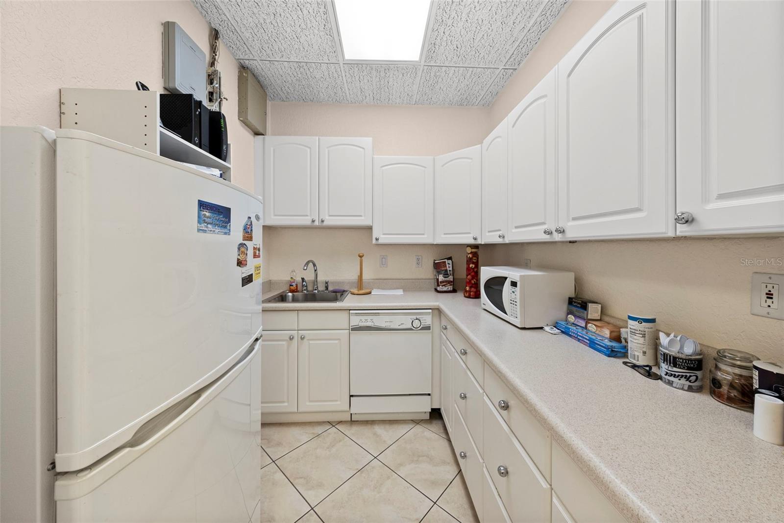 Image 21 of 22 For 611 Druid Road E 302