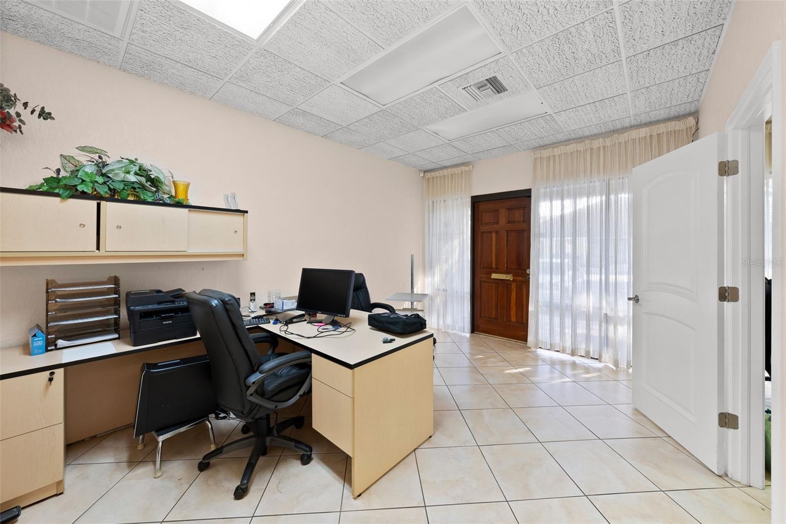 Image 6 of 22 For 611 Druid Road E 302