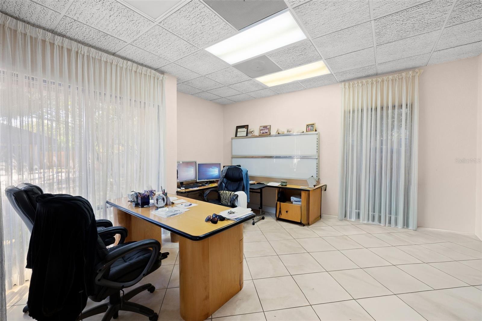 Image 9 of 22 For 611 Druid Road E 302