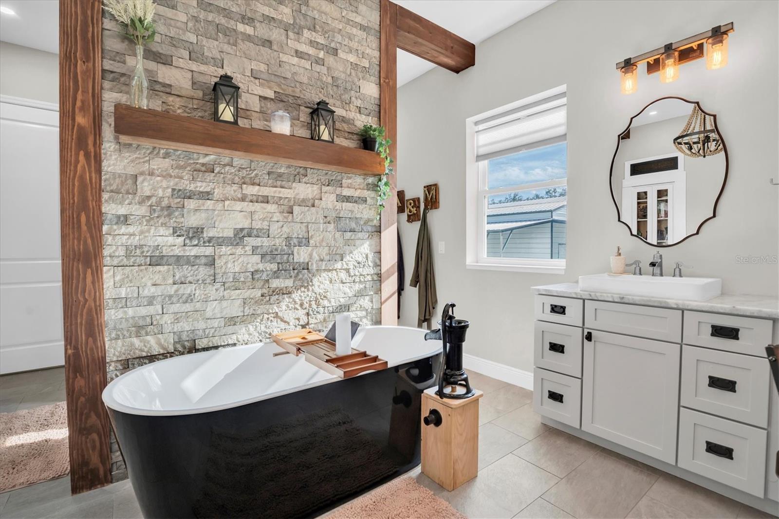 Image 19 of 55 For 1605 Center Road