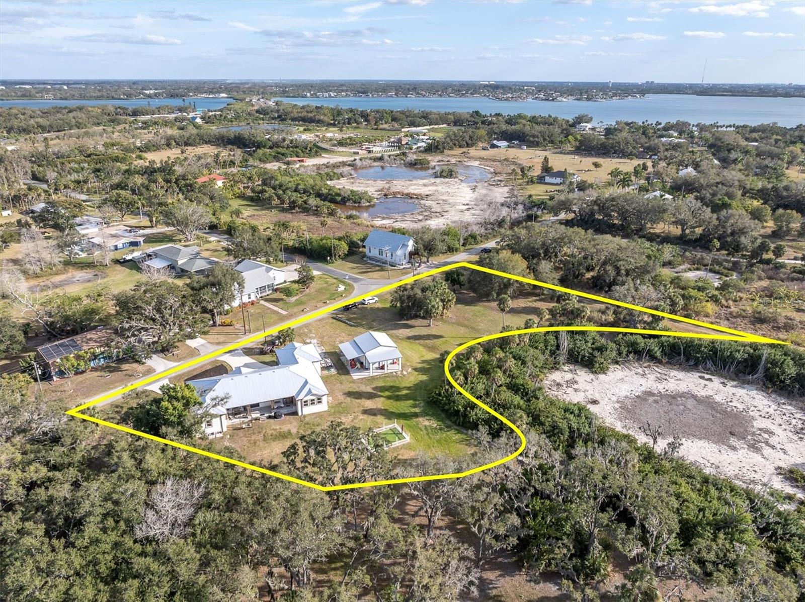 Image 42 of 55 For 1605 Center Road