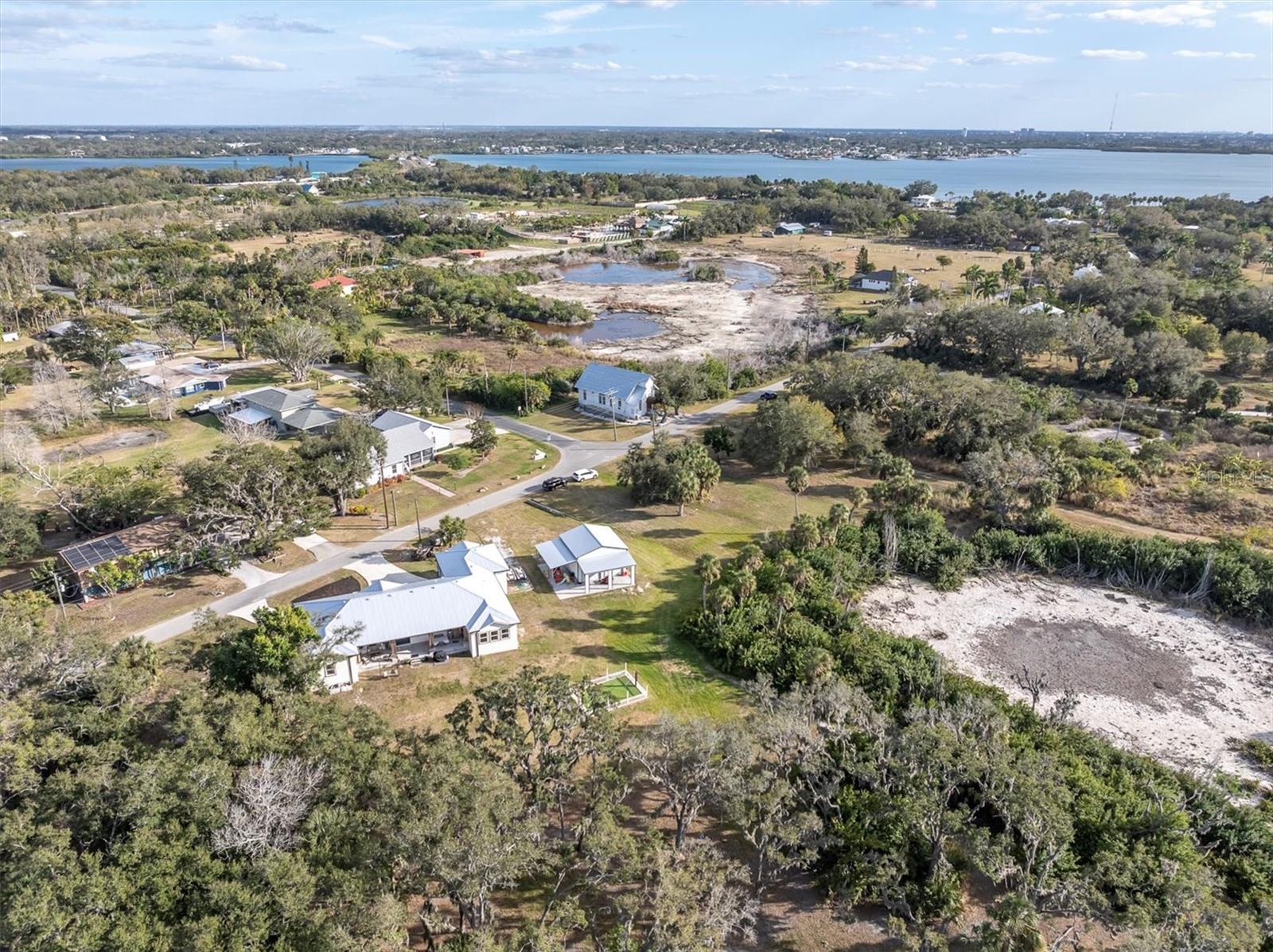 Image 43 of 55 For 1605 Center Road