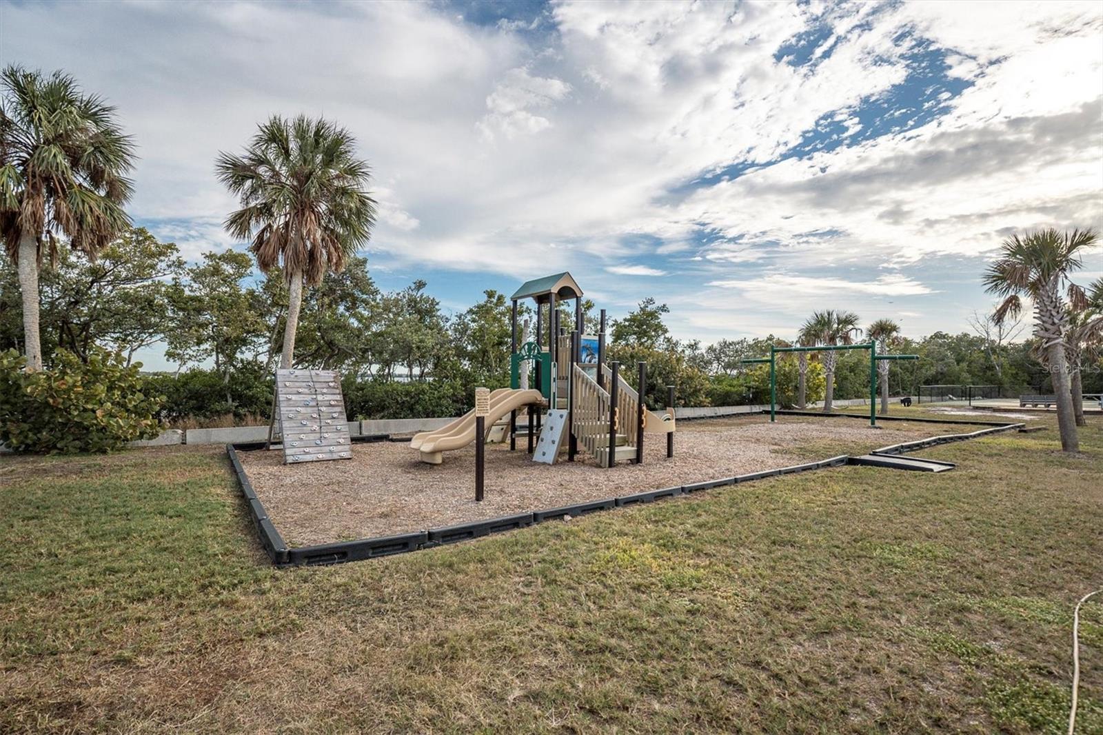 Image 51 of 55 For 1605 Center Road