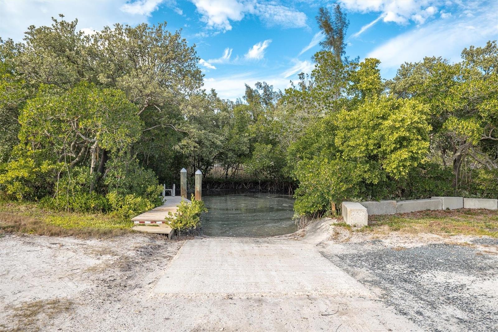 Image 52 of 55 For 1605 Center Road