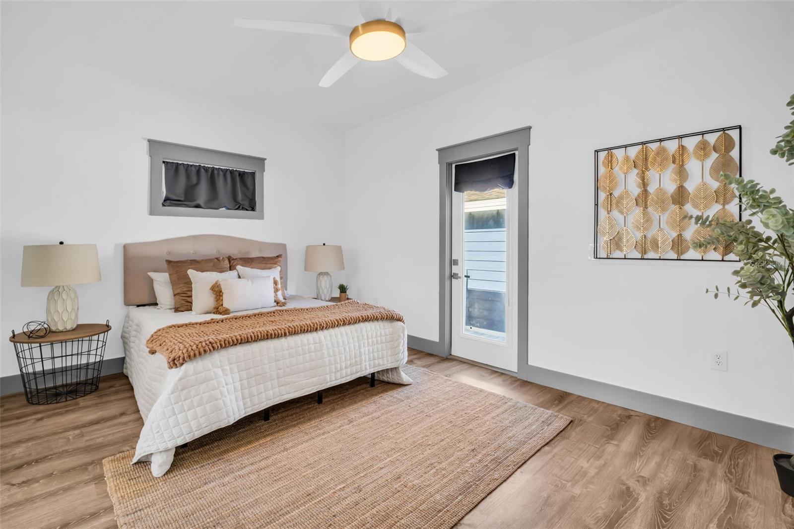 Image 23 of 46 For 4933 Newton Avenue S