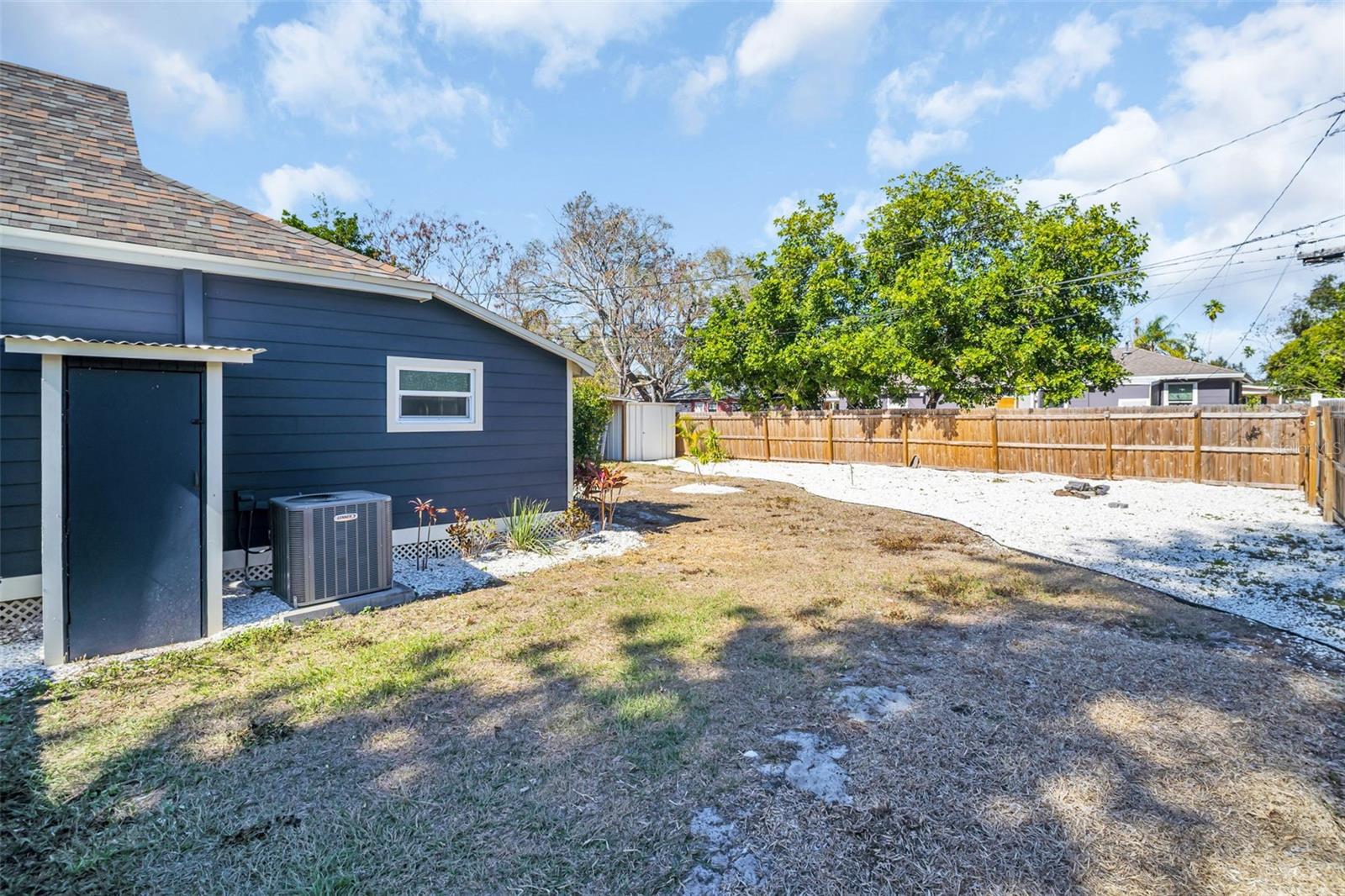 Image 36 of 46 For 4933 Newton Avenue S