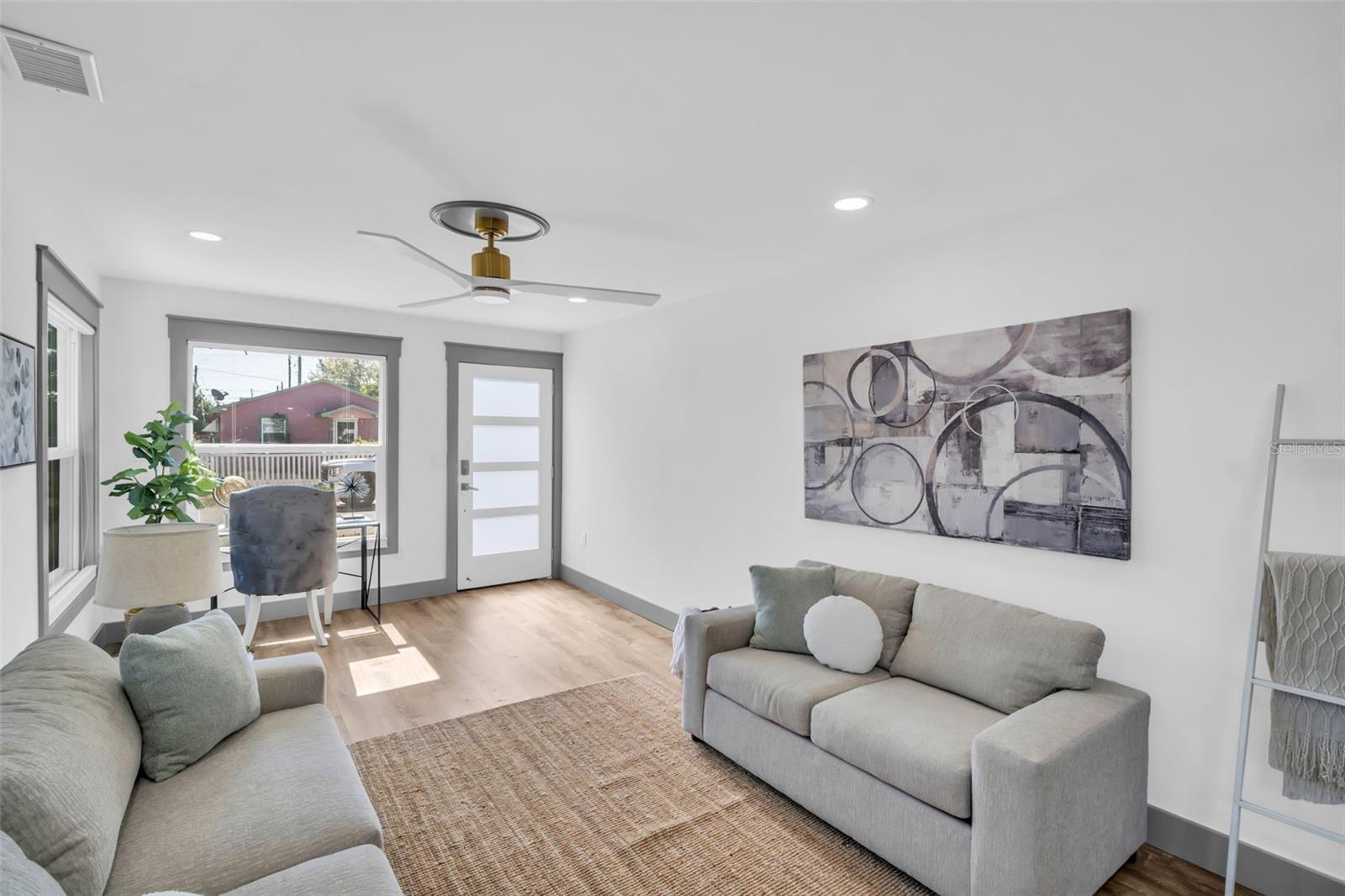 Image 4 of 46 For 4933 Newton Avenue S