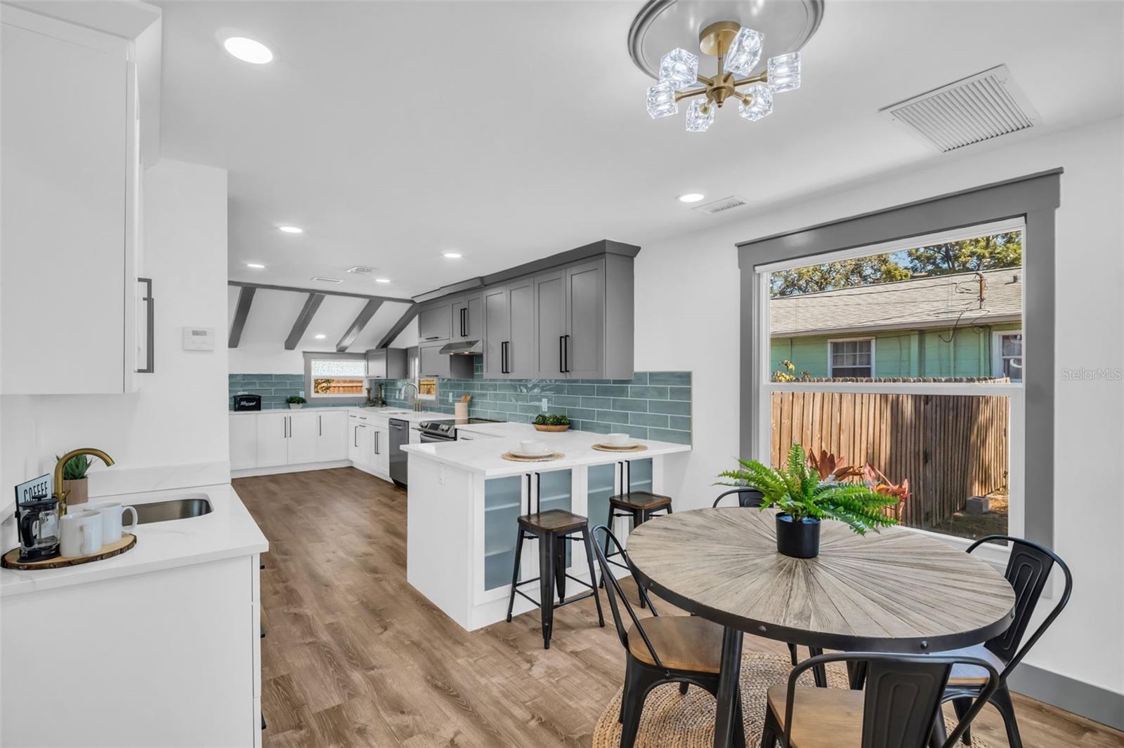 Image 5 of 46 For 4933 Newton Avenue S